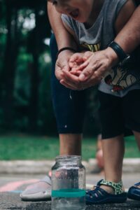 サプリを薬と一緒に飲む前に調べるポイントは？